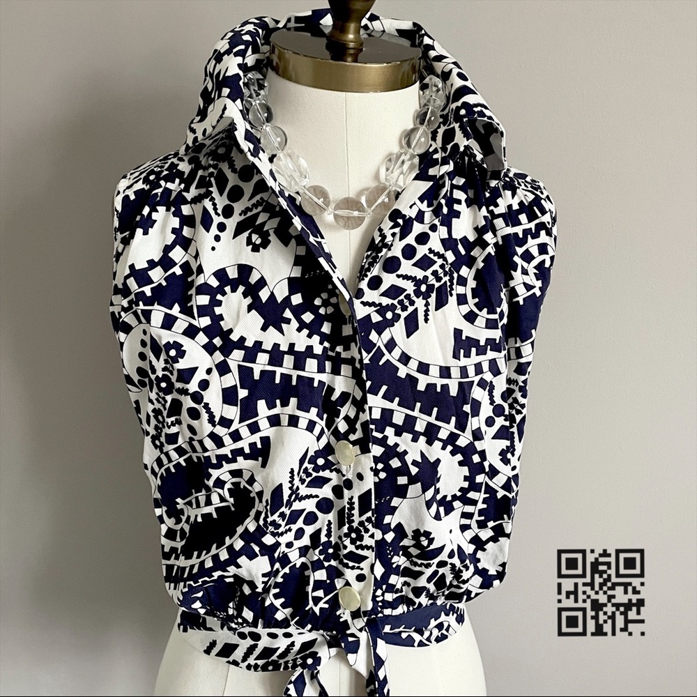Vintage 70s Blue White Geometric Print Sleeveless Front Tie Collared Button Top - Picture 3 of 9